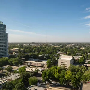 https://sheraton-grand-sacramento.bestsacramentohotels.com
